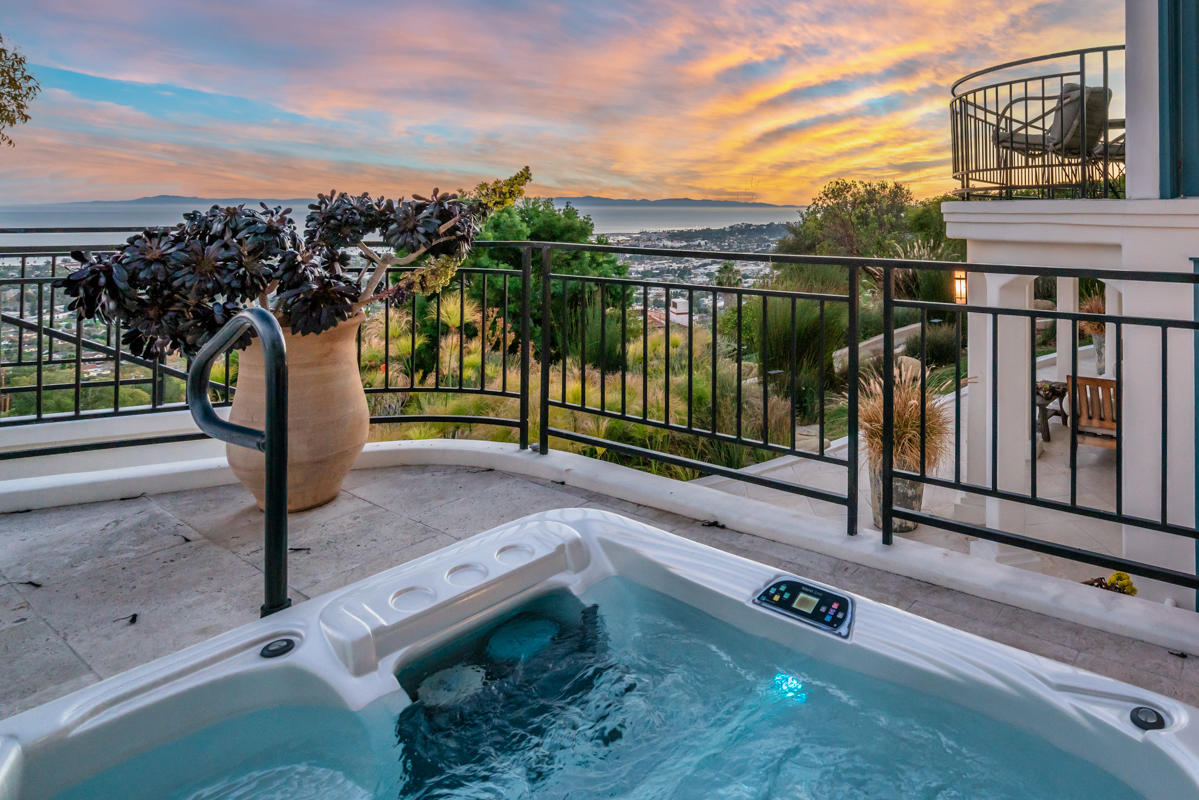 280 Loma Media Road Santa Barbara, CA 93103 - Photo 9 of 67 Spa View - 280 Loma Media SB 93103