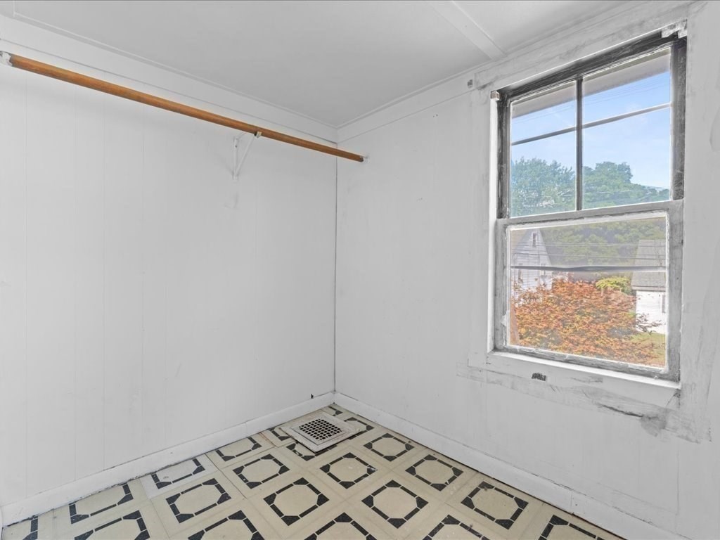 13 Hamilton Street Framingham, MA 01701 - Photo 20 of 37