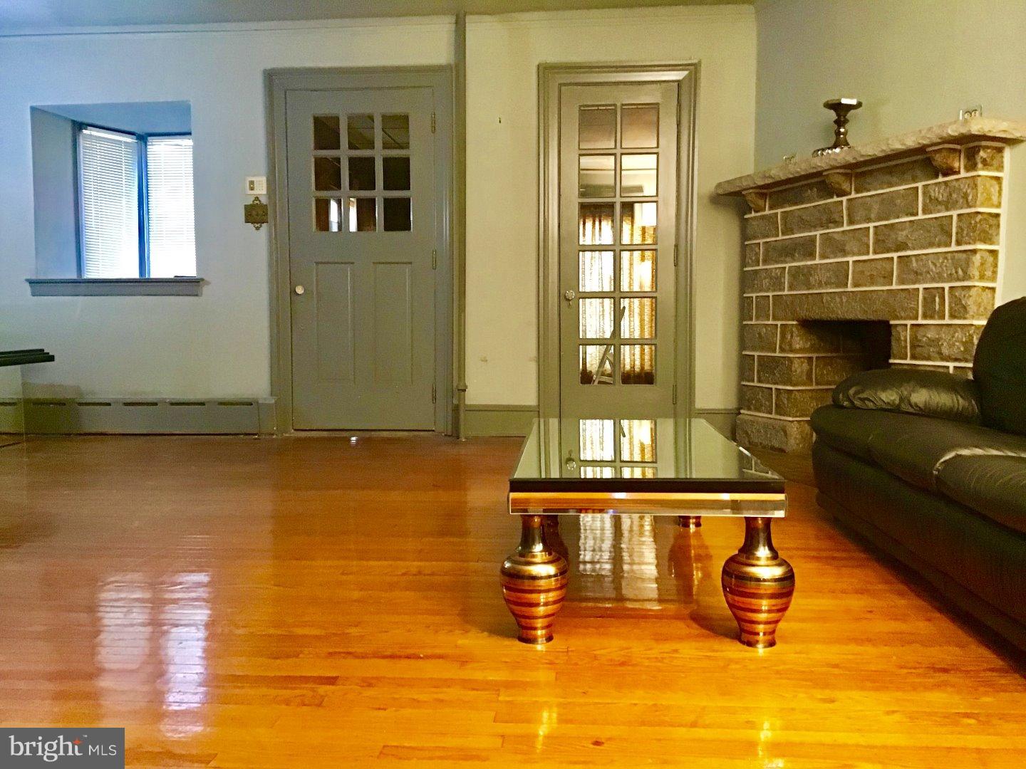 837 Marlyn Road Philadelphia, PA 19151 - Photo 3 of 22