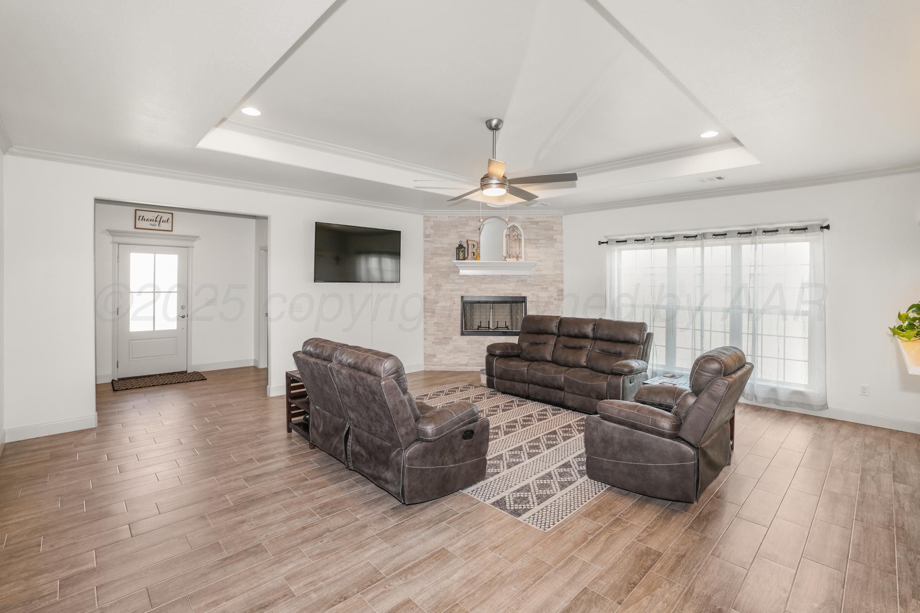 18450 Taurus Trail Canyon, TX 79015 - Photo 5 of 16 7-Living Area