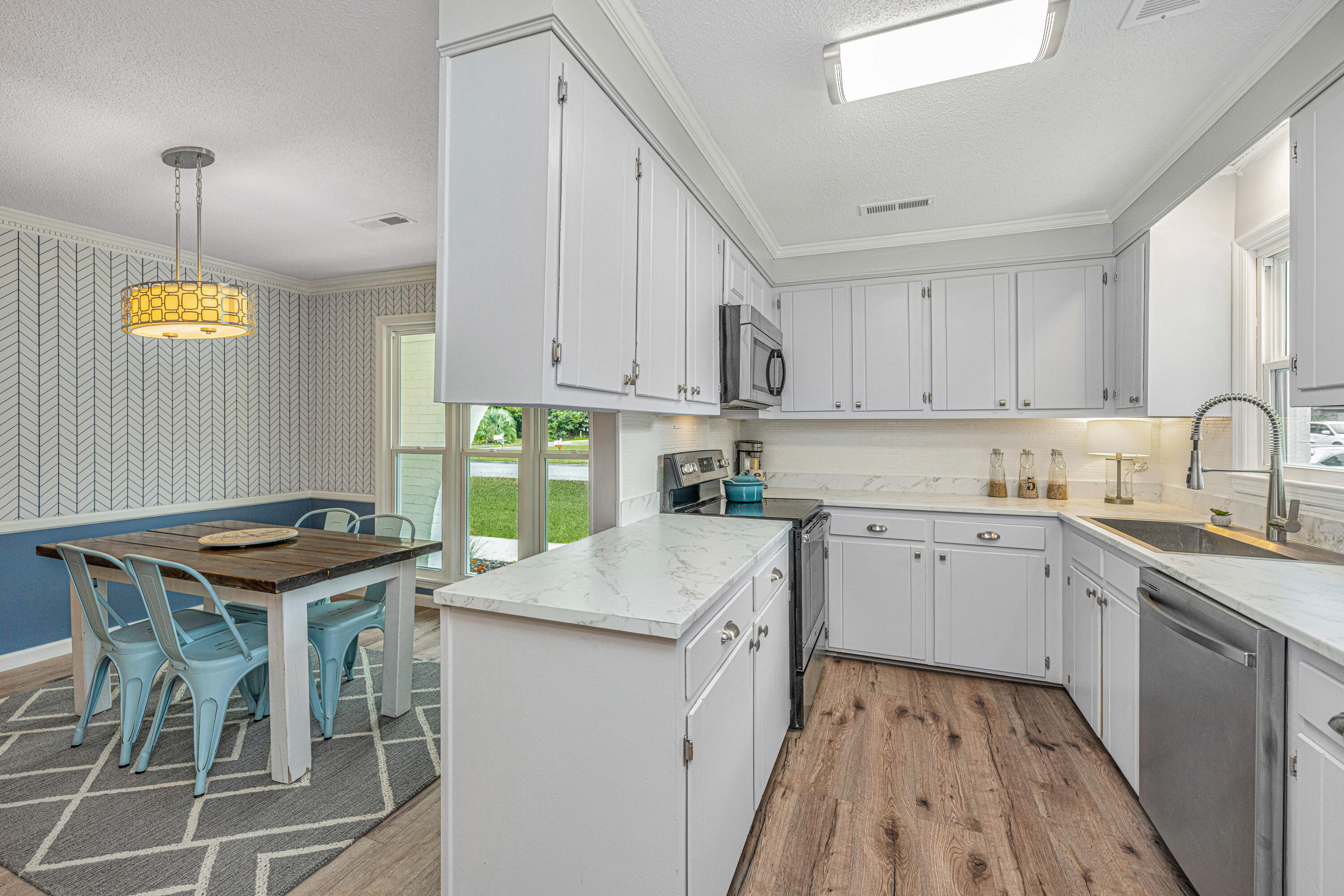 204 Foxborough Road Goose Creek, SC 29445 - Photo 8 of 28 204FoxboroughRd21