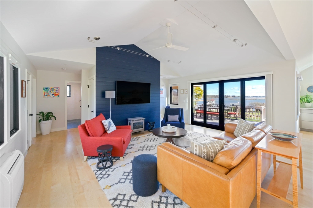 542 River Road Westport, MA 02790 - Photo 19 of 36 Gallery Image 19