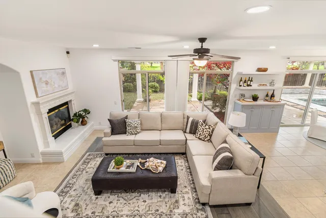 $1,245,000 | 945 Sierra Park Lane, Sacramento, CA 95864