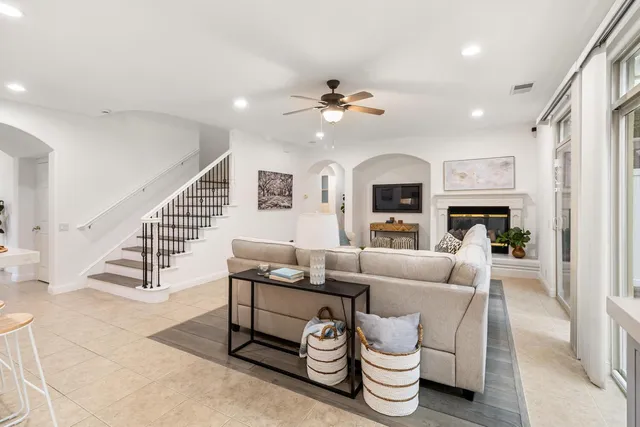 $1,245,000 | 945 Sierra Park Lane, Sacramento, CA 95864