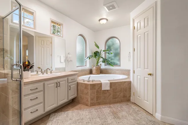 $1,245,000 | 945 Sierra Park Lane, Sacramento, CA 95864