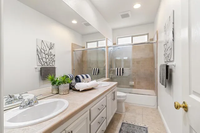 $1,245,000 | 945 Sierra Park Lane, Sacramento, CA 95864