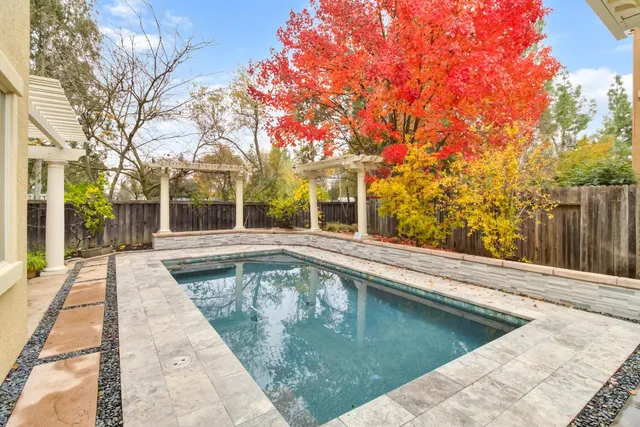 $1,245,000 | 945 Sierra Park Lane, Sacramento, CA 95864