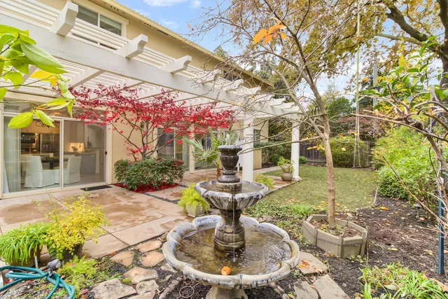 $1,245,000 | 945 Sierra Park Lane, Sacramento, CA 95864