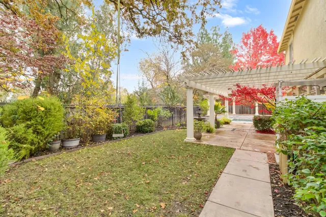 $1,245,000 | 945 Sierra Park Lane, Sacramento, CA 95864