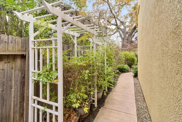 $1,245,000 | 945 Sierra Park Lane, Sacramento, CA 95864