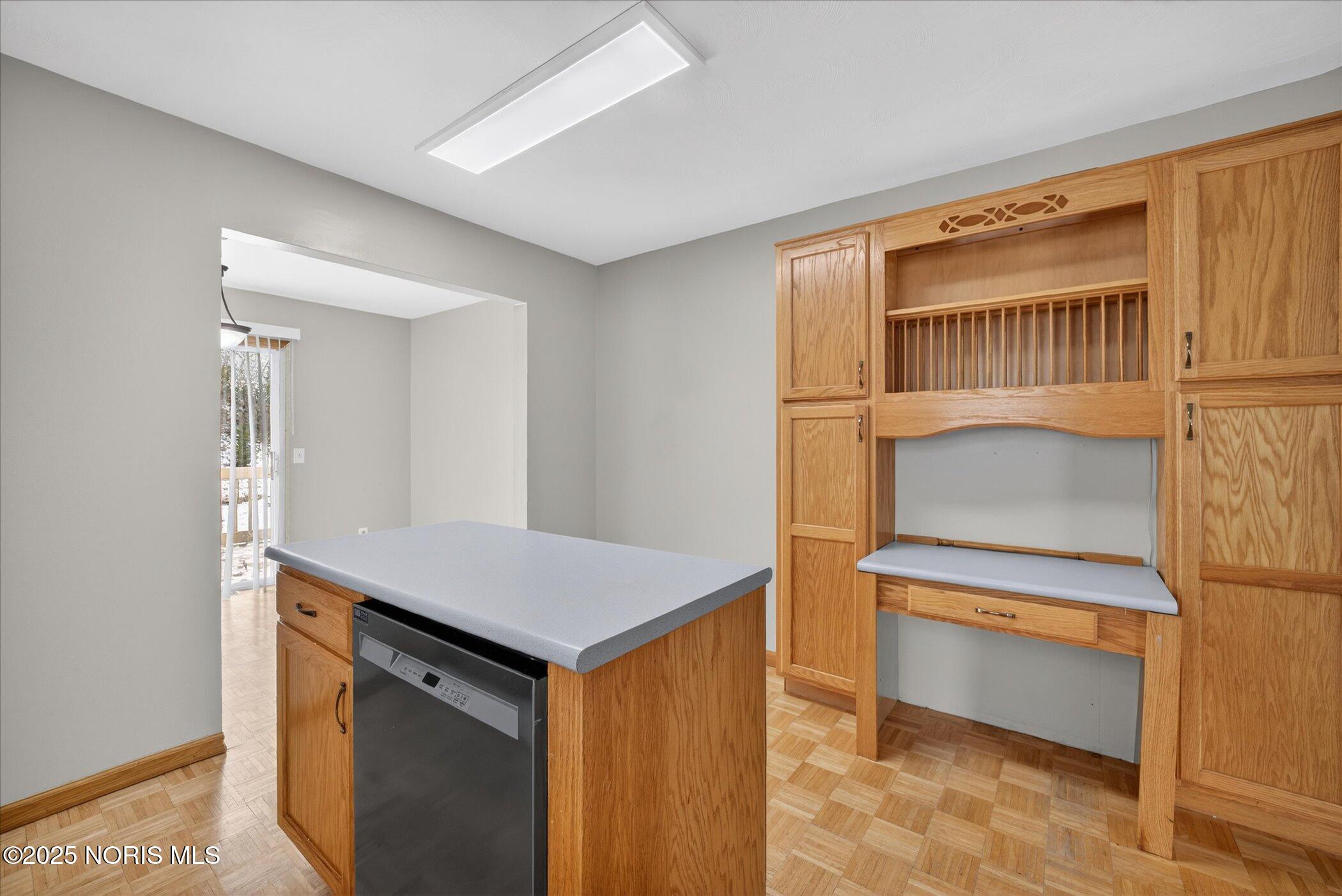 4616 Longfellow Road Sylvania, OH 43560 - Photo 8 of 45 015-4616-Longfellow-Rd-Sylvania-OH-43560