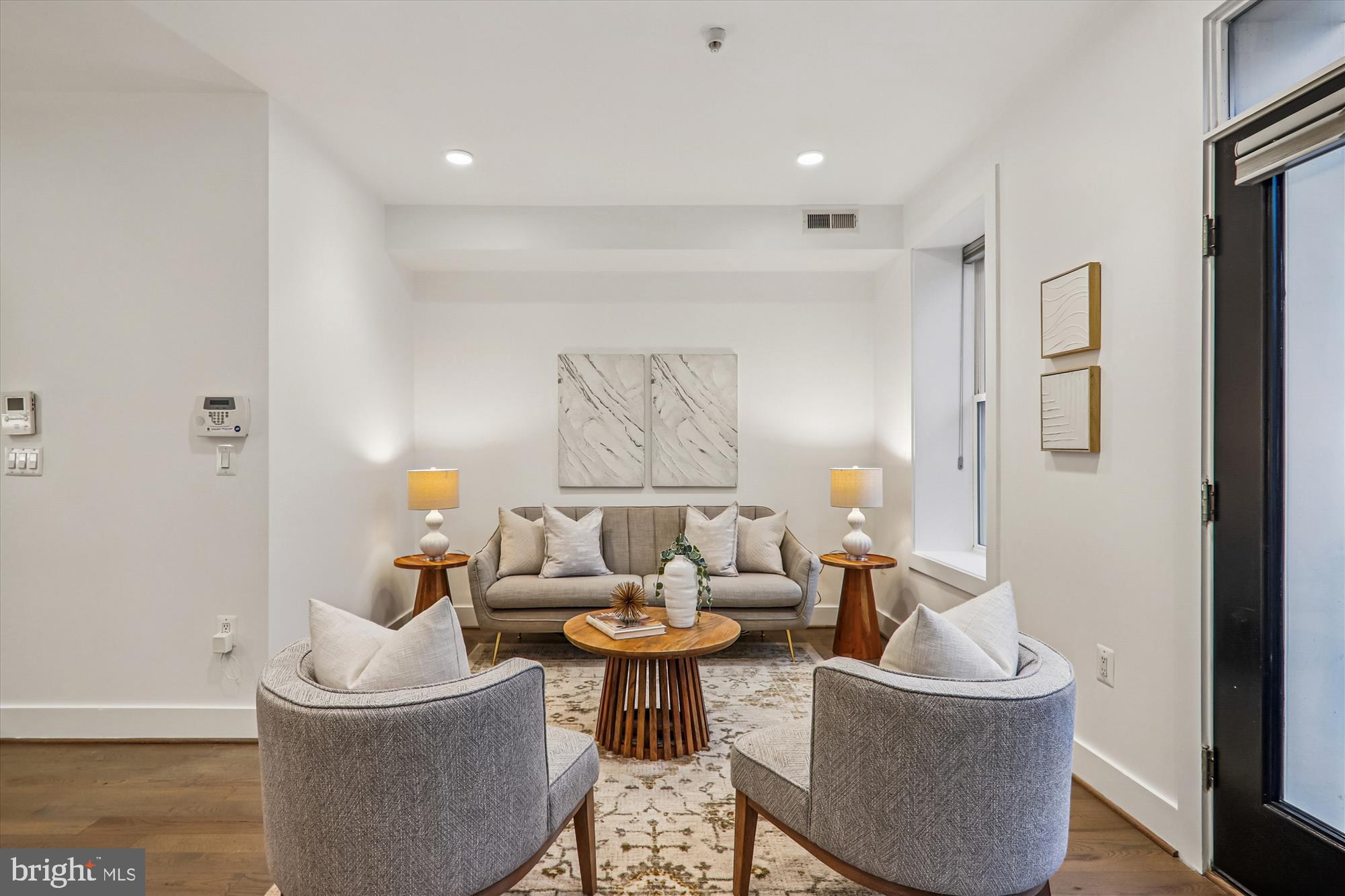 1508 F Street Northeast, Unit 3 Washington, DC 20002 - Photo 10 of 27 Great Gathering Spot