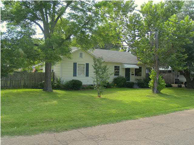 Nice corner lot