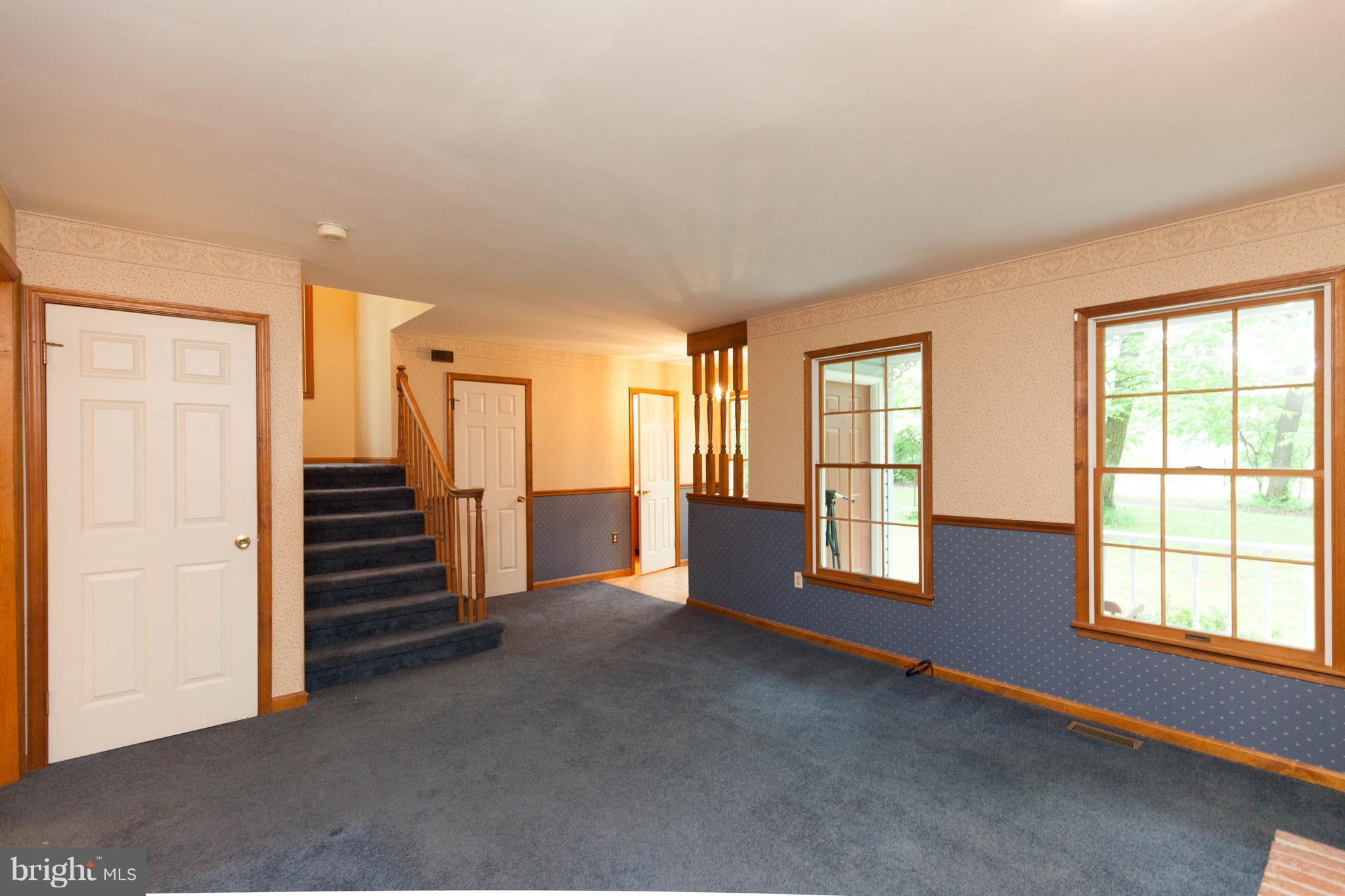 3550 Picnic Grove Road Manchester, MD 21102 - Photo 12 of 30 Living Room 2
