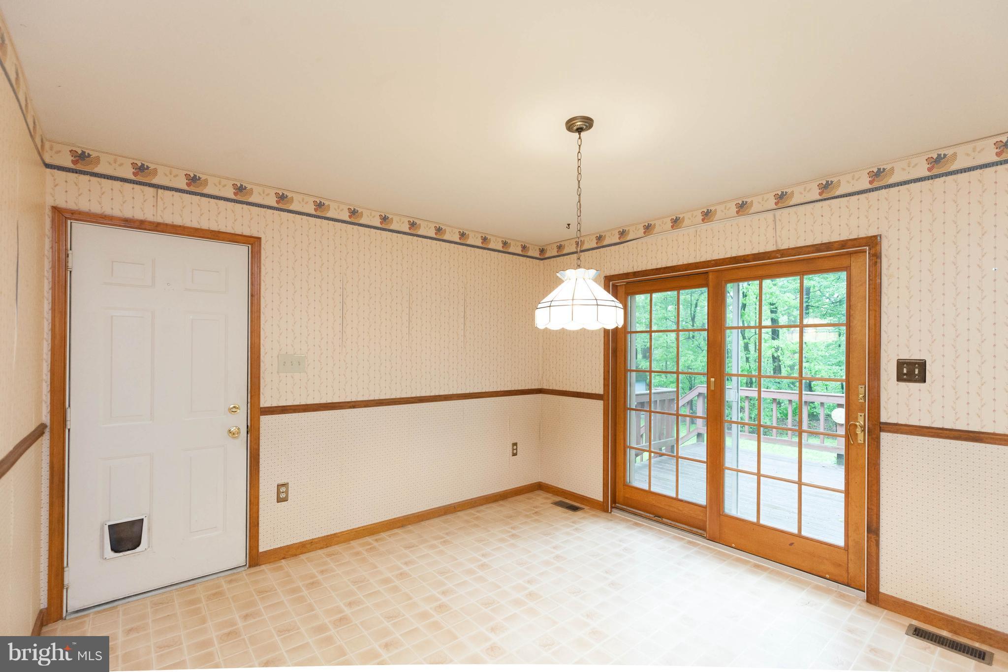 3550 Picnic Grove Road Manchester, MD 21102 - Photo 17 of 30 Dining Area
