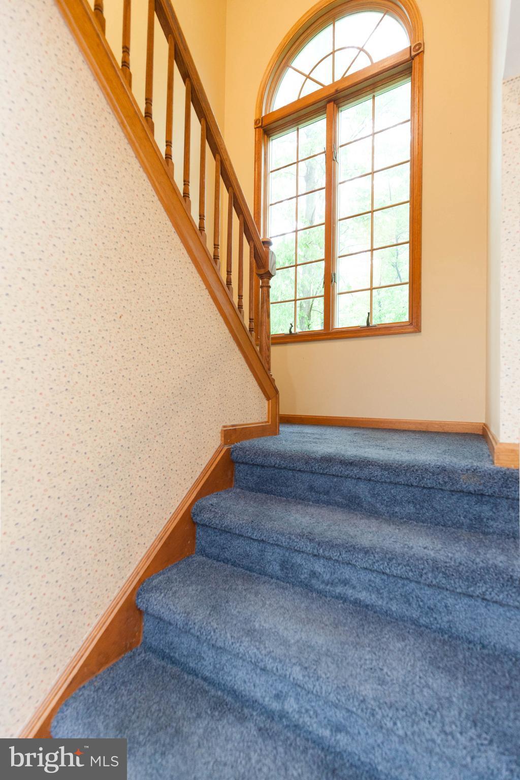 3550 Picnic Grove Road Manchester, MD 21102 - Photo 18 of 30 Staircase