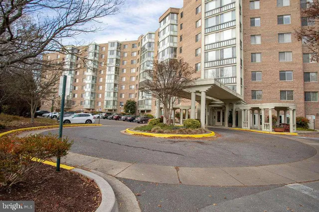 $319,900 | 3005 South Leisure World Boulevard, Unit 812, Silver Spring, MD 20906