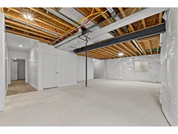 a view of a garage