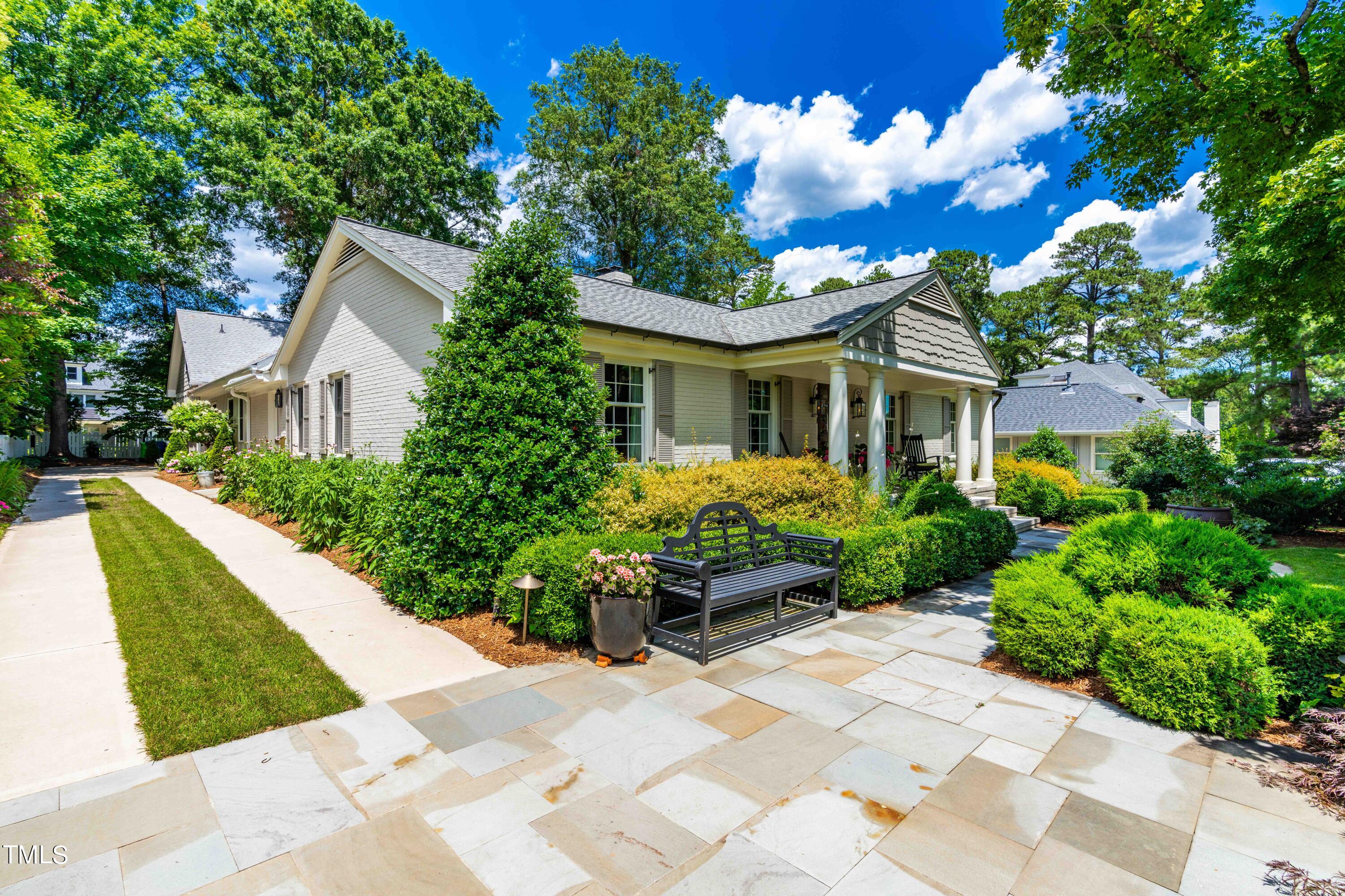 1409 Dellwood Drive Raleigh, NC 27607 - Photo 5 of 59 DSC05907