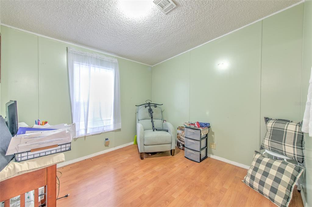 1606 North Kingsway Road Seffner, FL 33584 - Photo 17 of 57 Gallery Image 17