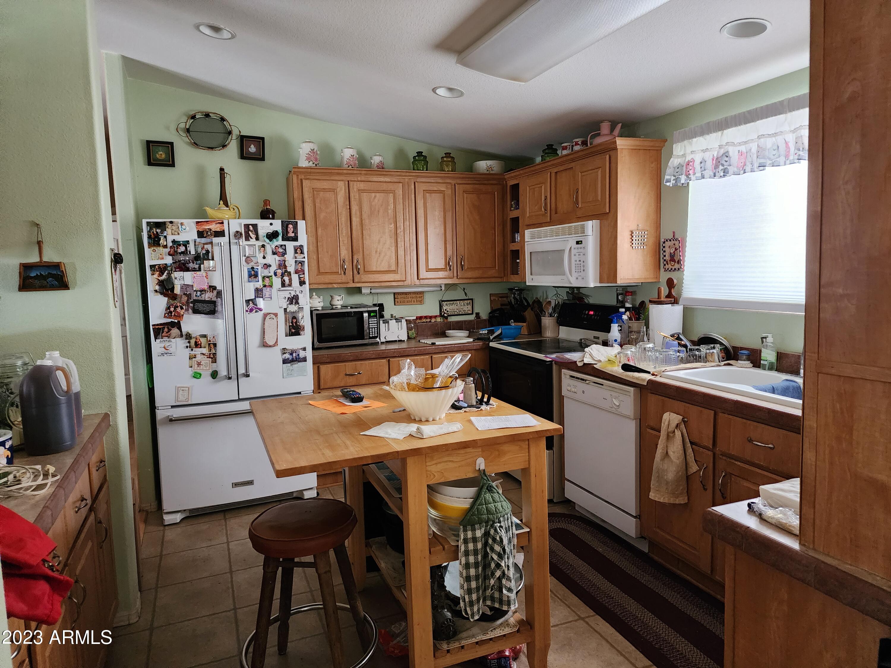 2765 South Winchester Road Apache Junction, AZ 85119 - Photo 33 of 43 20230908_084817