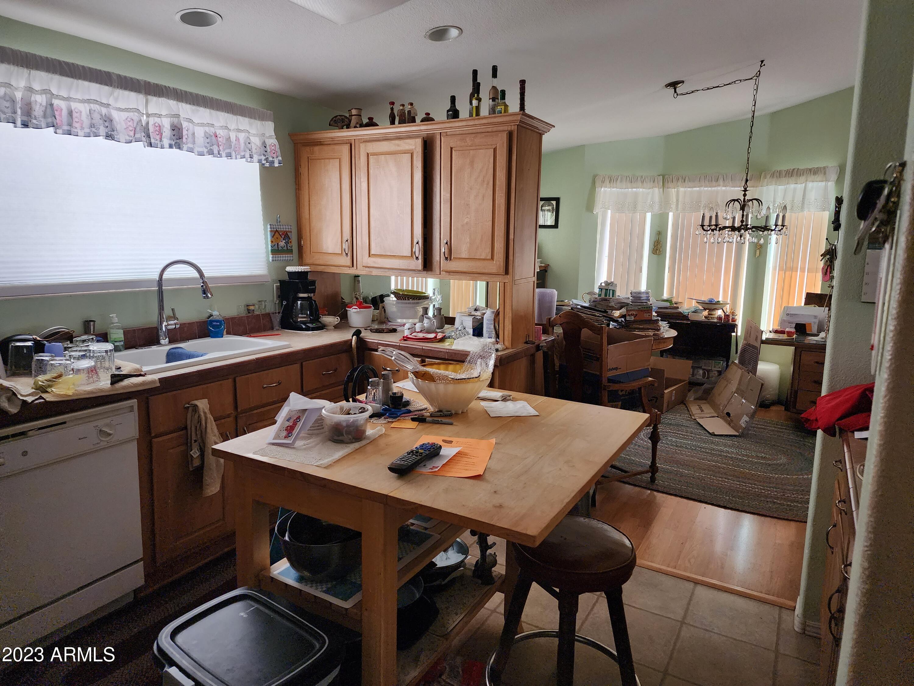 2765 South Winchester Road Apache Junction, AZ 85119 - Photo 35 of 43 20230908_084837
