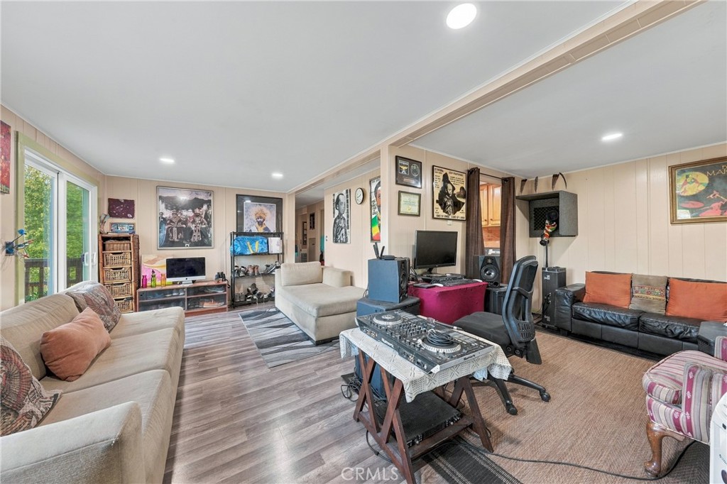 8255 High Valley Road Cobb, CA 95426 - Photo 11 of 49 Gallery Image 11