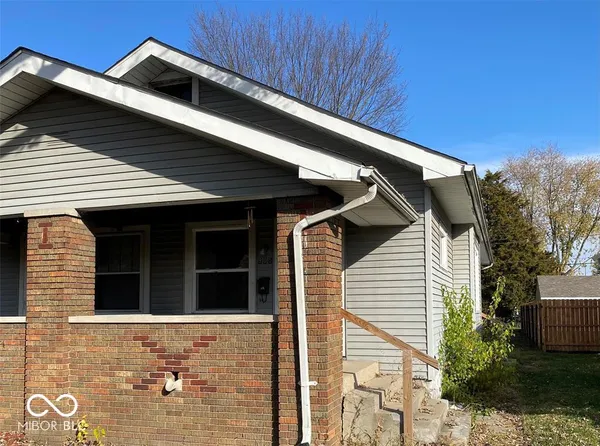 $850 | 905 North Emerson Avenue, Indianapolis, IN 46219