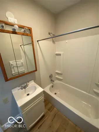 $850 | 905 North Emerson Avenue, Indianapolis, IN 46219