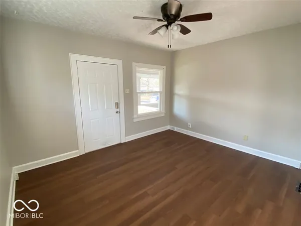 $850 | 905 North Emerson Avenue, Indianapolis, IN 46219