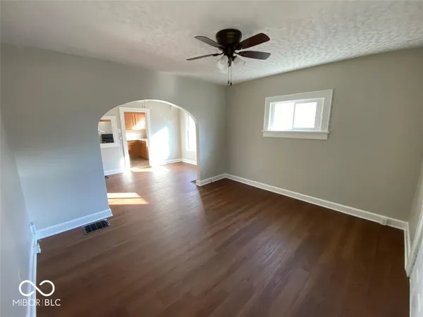 $850 | 905 North Emerson Avenue, Indianapolis, IN 46219