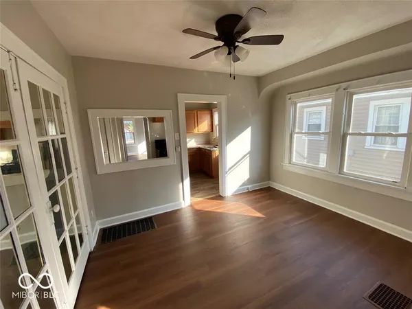 $850 | 905 North Emerson Avenue, Indianapolis, IN 46219