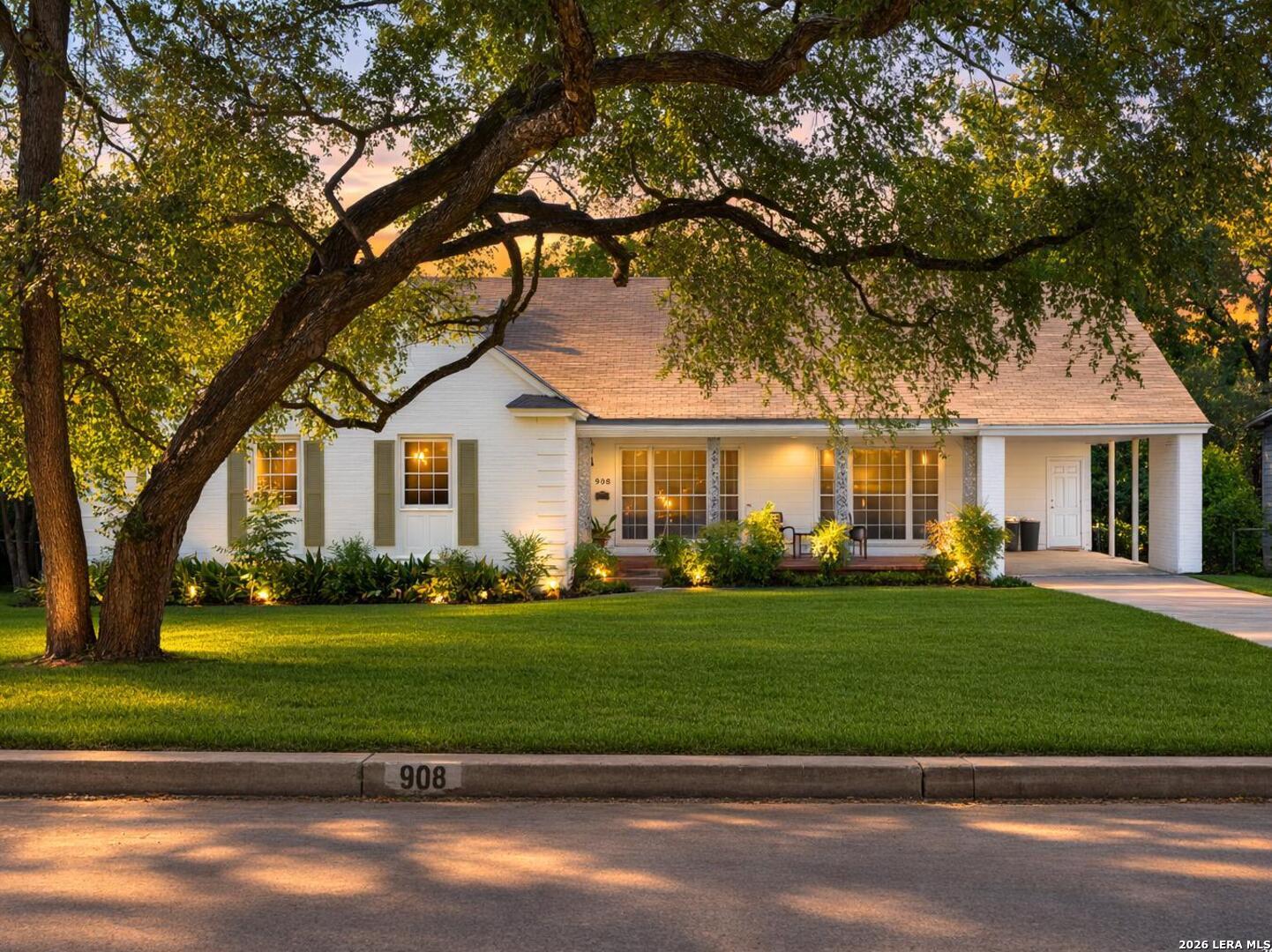 908 Garraty Road Terrell Hills, TX 78209 - Photo 1 of 25