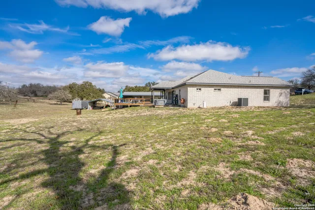 $624,900 | 254 Broken Arrow, Floresville, TX 78114