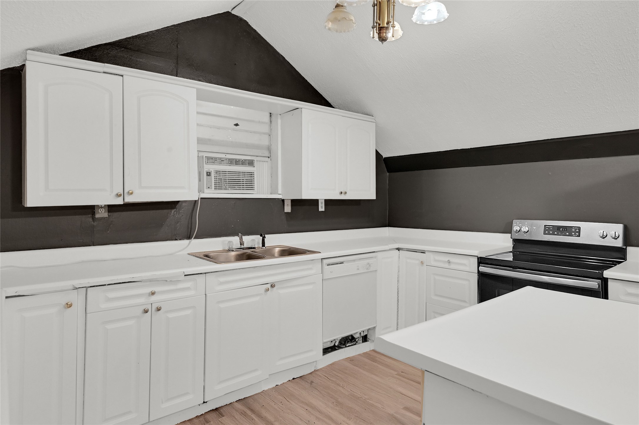 310 North Rock Island Street, Unit 4 Angleton, TX 77515 - Photo 15 of 17