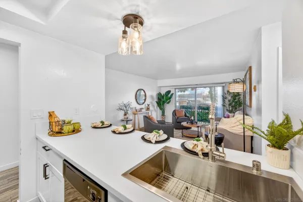 $439,000 | 178 4th Avenue, Unit 4, Chula Vista, CA 91910