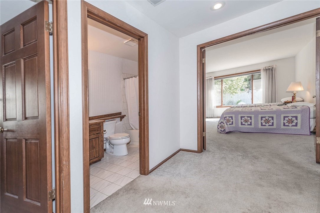 6402 137th Place Southwest Edmonds, WA 98026 - Photo 14 of 24 Gallery Image 14