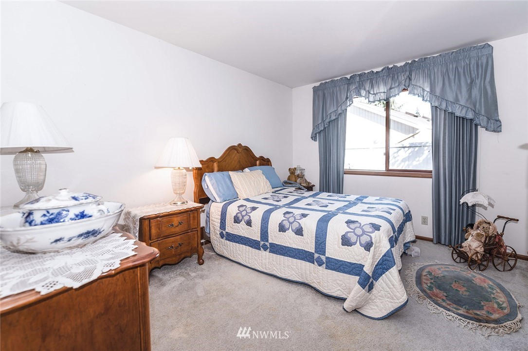 6402 137th Place Southwest Edmonds, WA 98026 - Photo 18 of 24 Gallery Image 18