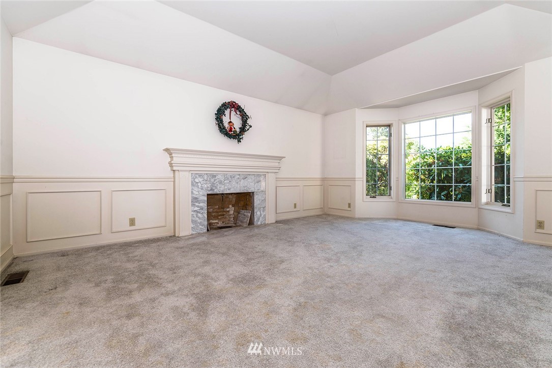 6402 137th Place Southwest Edmonds, WA 98026 - Photo 5 of 24 Gallery Image 5