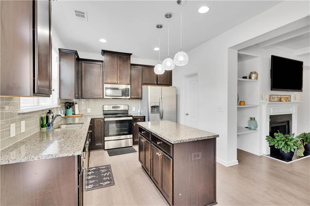 7545 Roseberry Way Lithonia, GA 30038 - Photo 12 of 40