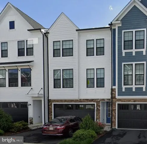 $3,800 | 25470 Hartland Orchard Terrace, Chantilly, VA 20152