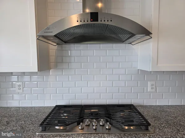 $3,800 | 25470 Hartland Orchard Terrace, Chantilly, VA 20152