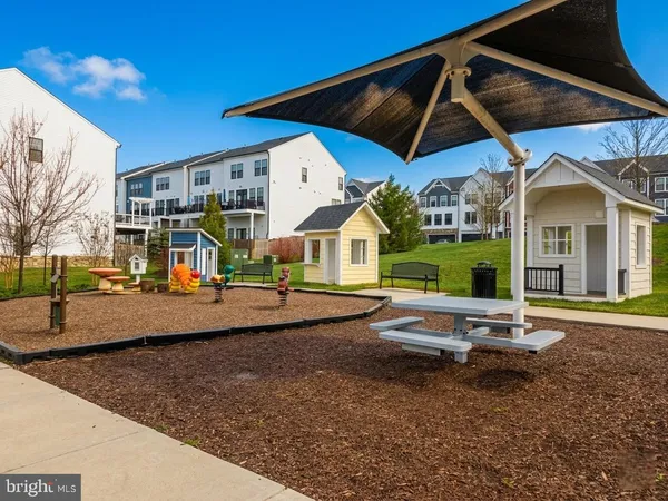 $3,800 | 25470 Hartland Orchard Terrace, Chantilly, VA 20152