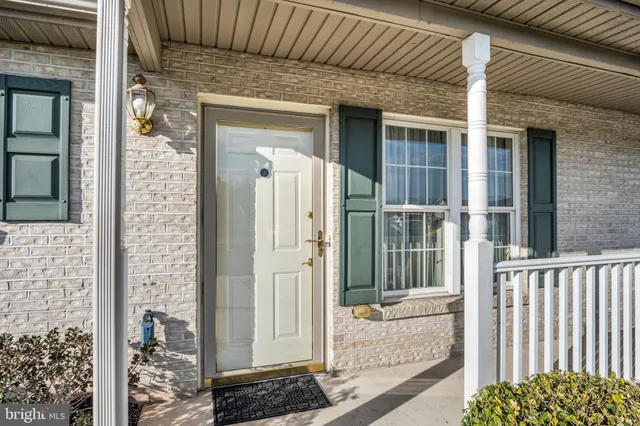 a front view of house with yard