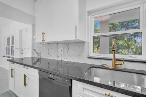 $289,000 | 4143 North Ocean Boulevard, Unit 208, Fort Lauderdale, FL 33308