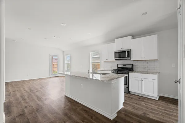 $1,825 | 388 Arbor Hills, New Braunfels, TX 78130