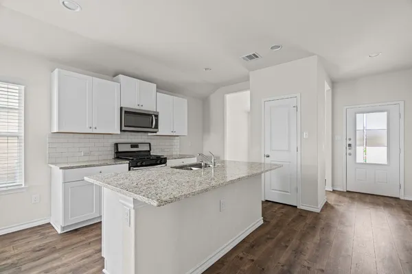 $1,825 | 388 Arbor Hills, New Braunfels, TX 78130