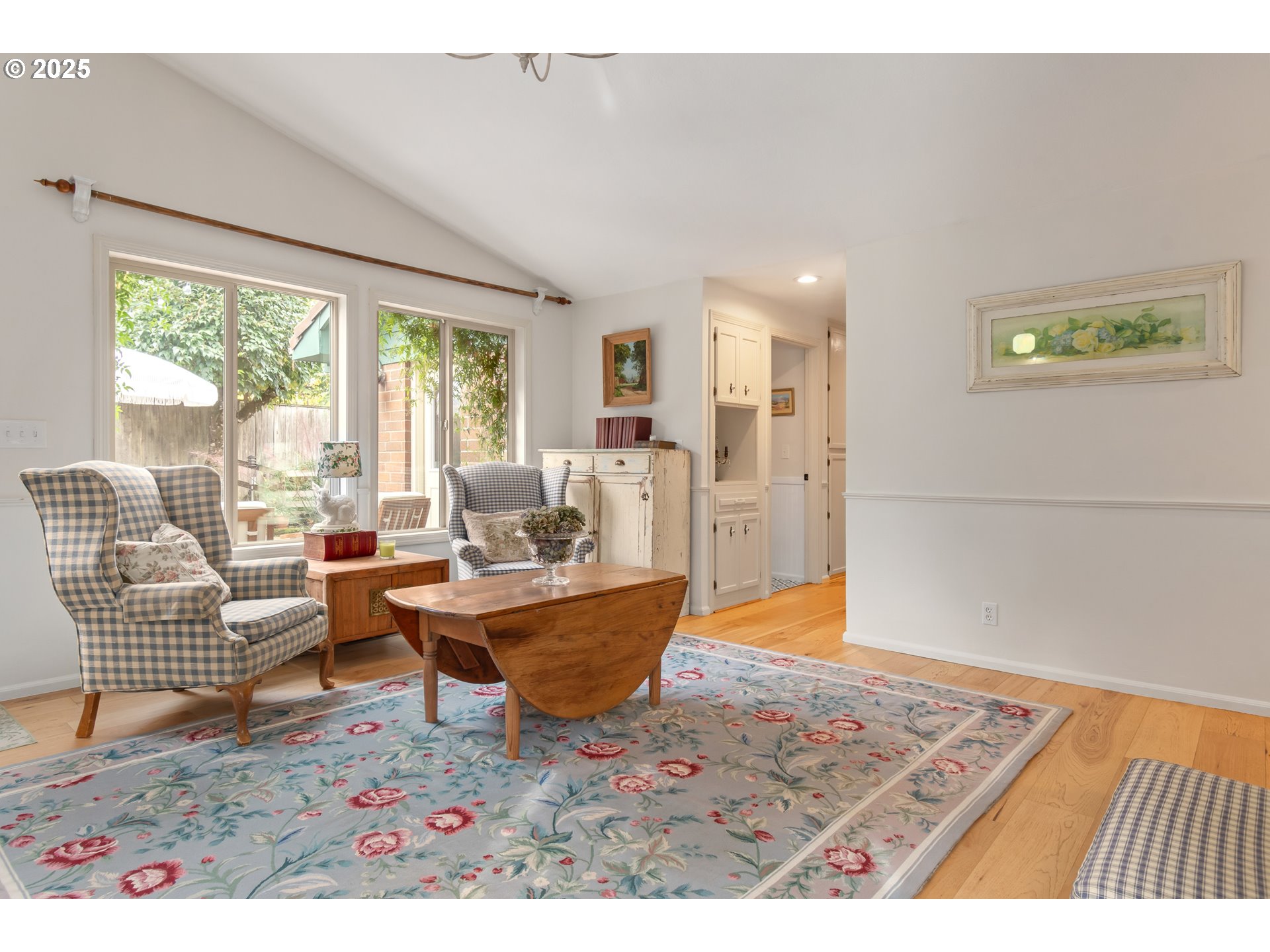 1750 Tabor Street Eugene, OR 97401 - Photo 18 of 48 Family Room
