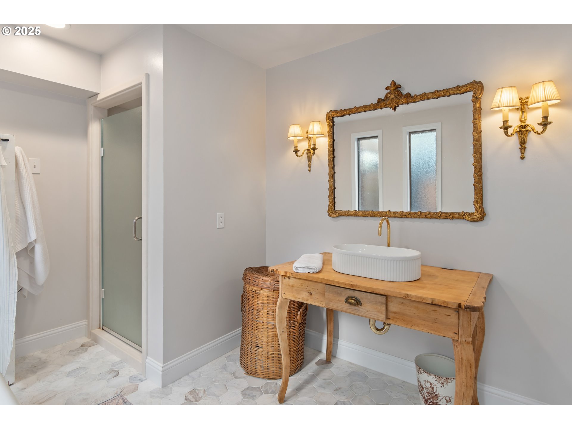 1750 Tabor Street Eugene, OR 97401 - Photo 23 of 48 Bathroom, Attached