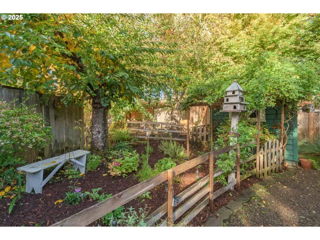 $797,000 | 1750 Tabor Street, Eugene, OR 97401